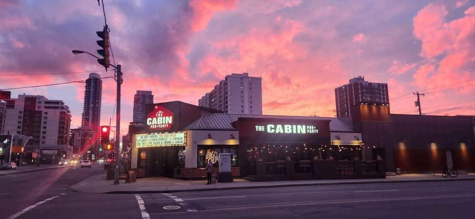 Happy Hour - Image 1